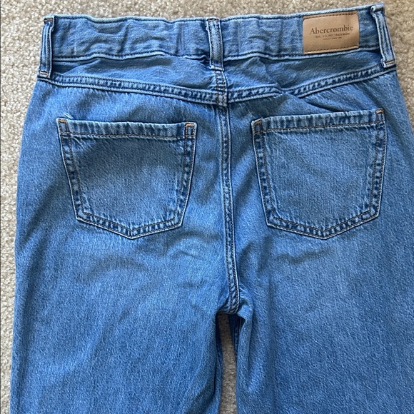 Abercrombie Kids Blue Flare Jeans with Bow Details - Picture 5 of 6